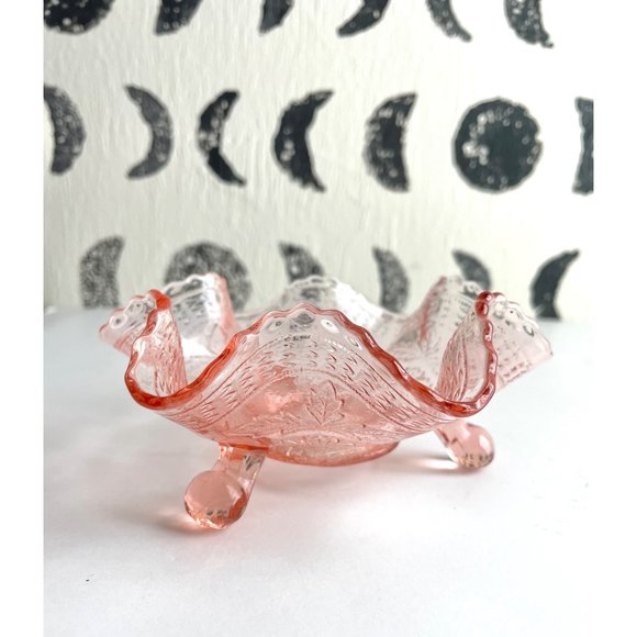 Pink Depression Glass Daisy Flower Three Footed Pinched Ruffle Rim Bowl - Picture 1 of 6